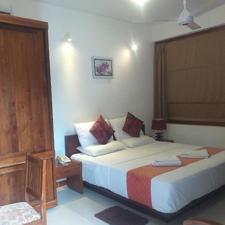 De Mansion Hotels Katugastota Dış mekan fotoğraf