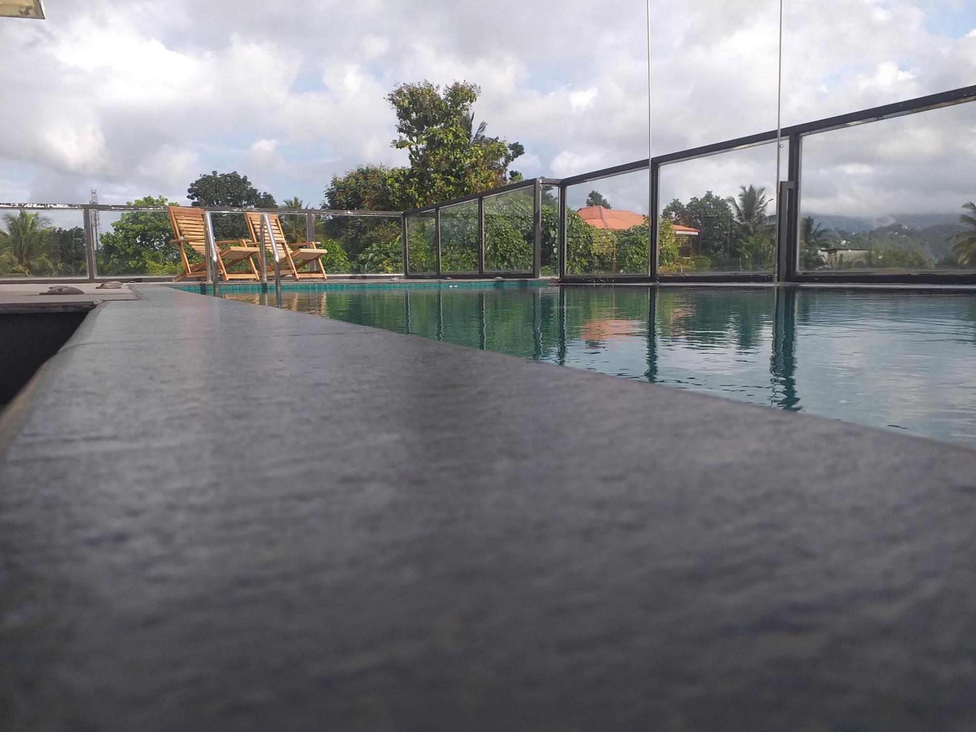 De Mansion Hotels Katugastota Dış mekan fotoğraf